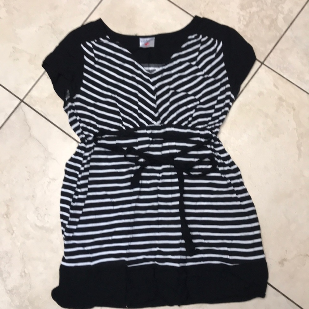 Two Hearts maternity tunic, size medium